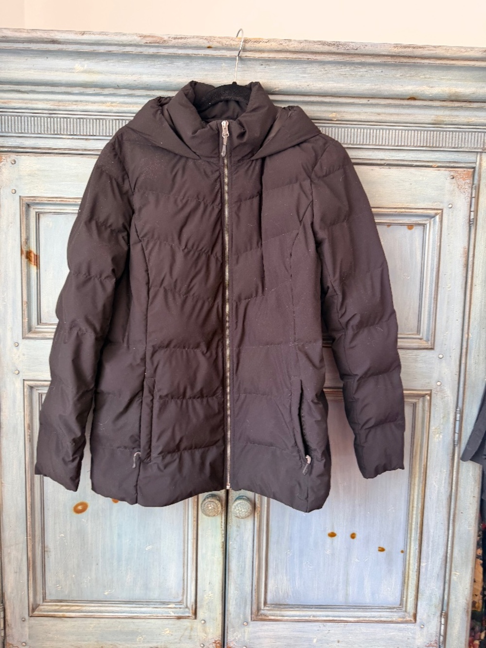 32 Heat Black Puffer Jacket Size L
